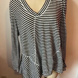 Postmark B&W striped‎ top Sz S